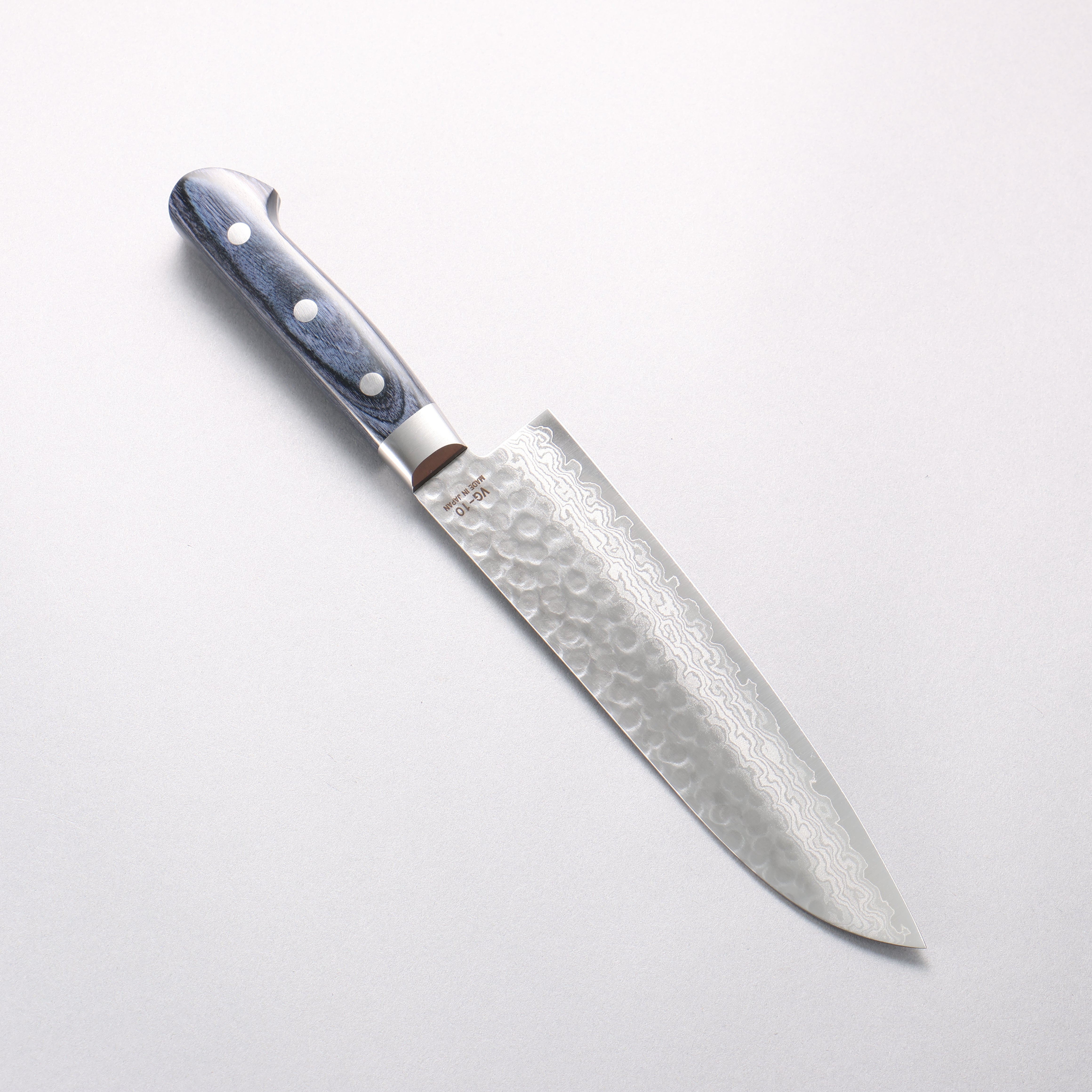 Higuchi VG10 Hammered Damascus Santoku 180mm Navy blue Pakka wood Handle - Japanny - Best Japanese Knife