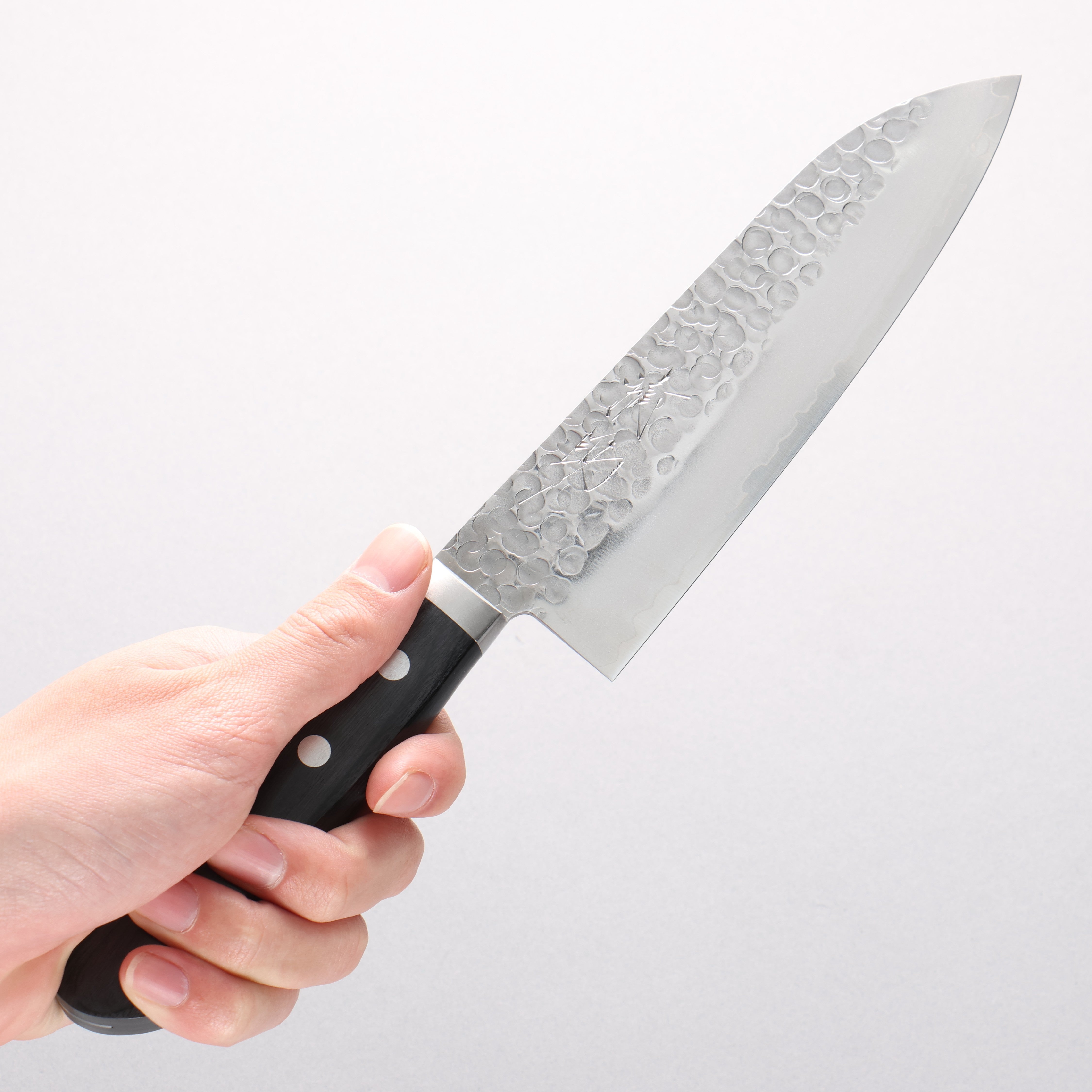 Seisuke VG1 Hammered Migaki Finished Santoku 165mm Black Pakka wood Handle - Japanny - Best Japanese Knife