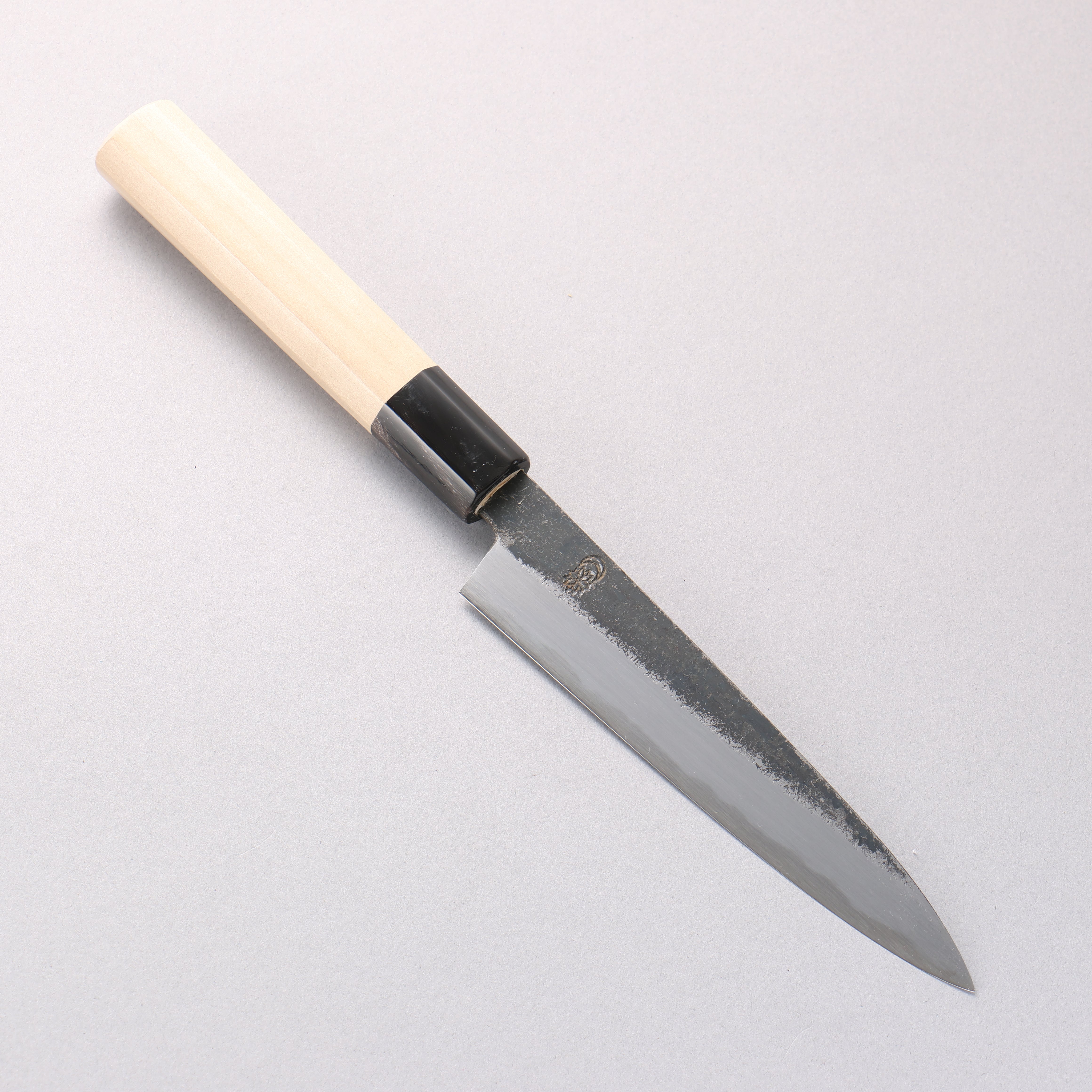 Kikuzuki White Steel Nr. 2, schwarz lackierter Petty-Utility-Griff, 150 mm, Magnolienholz