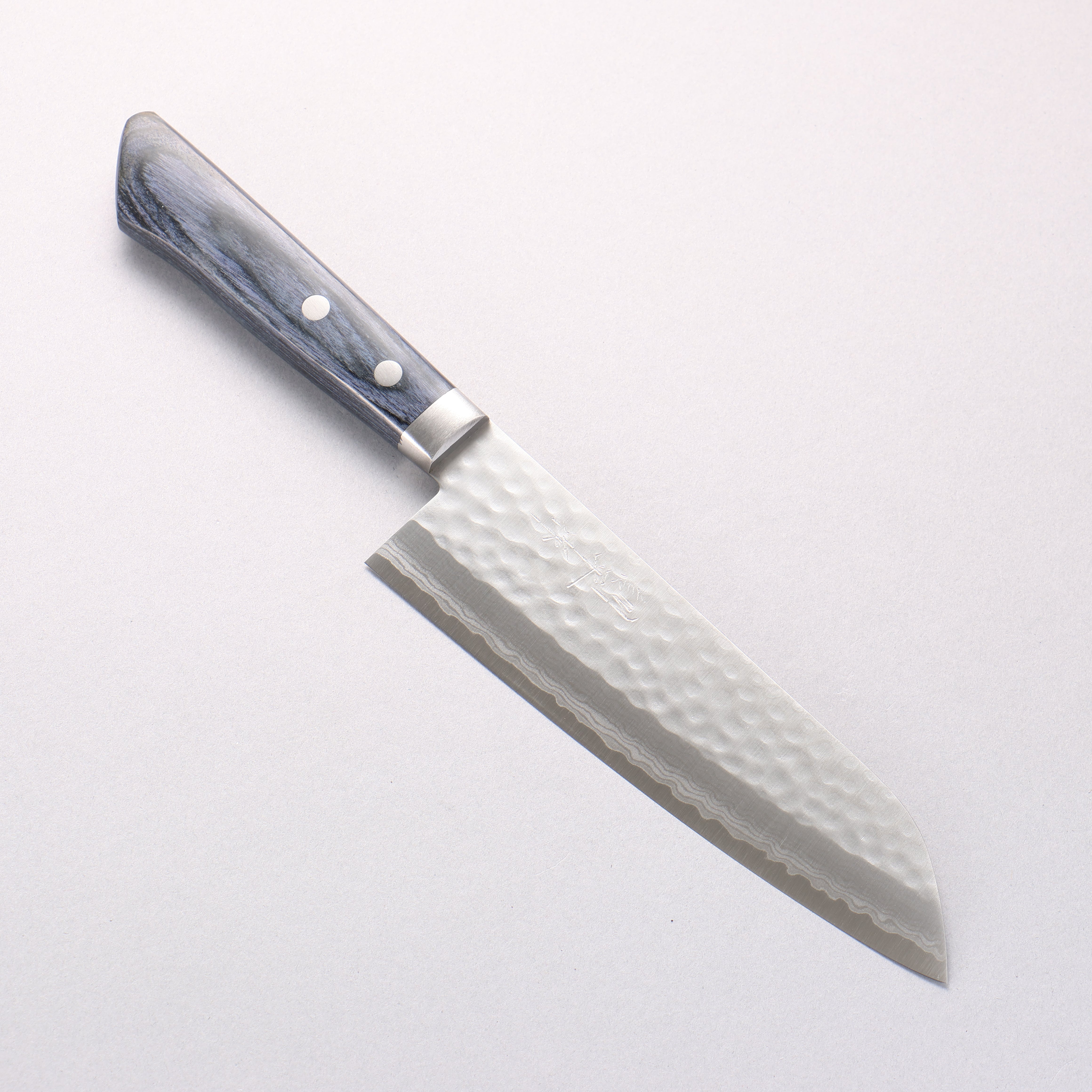 Kunihira Kokuryu VG10 Hammered Damascus Santoku 170mm Navy blue Pakka wood Handle - Japanny - Best Japanese Knife