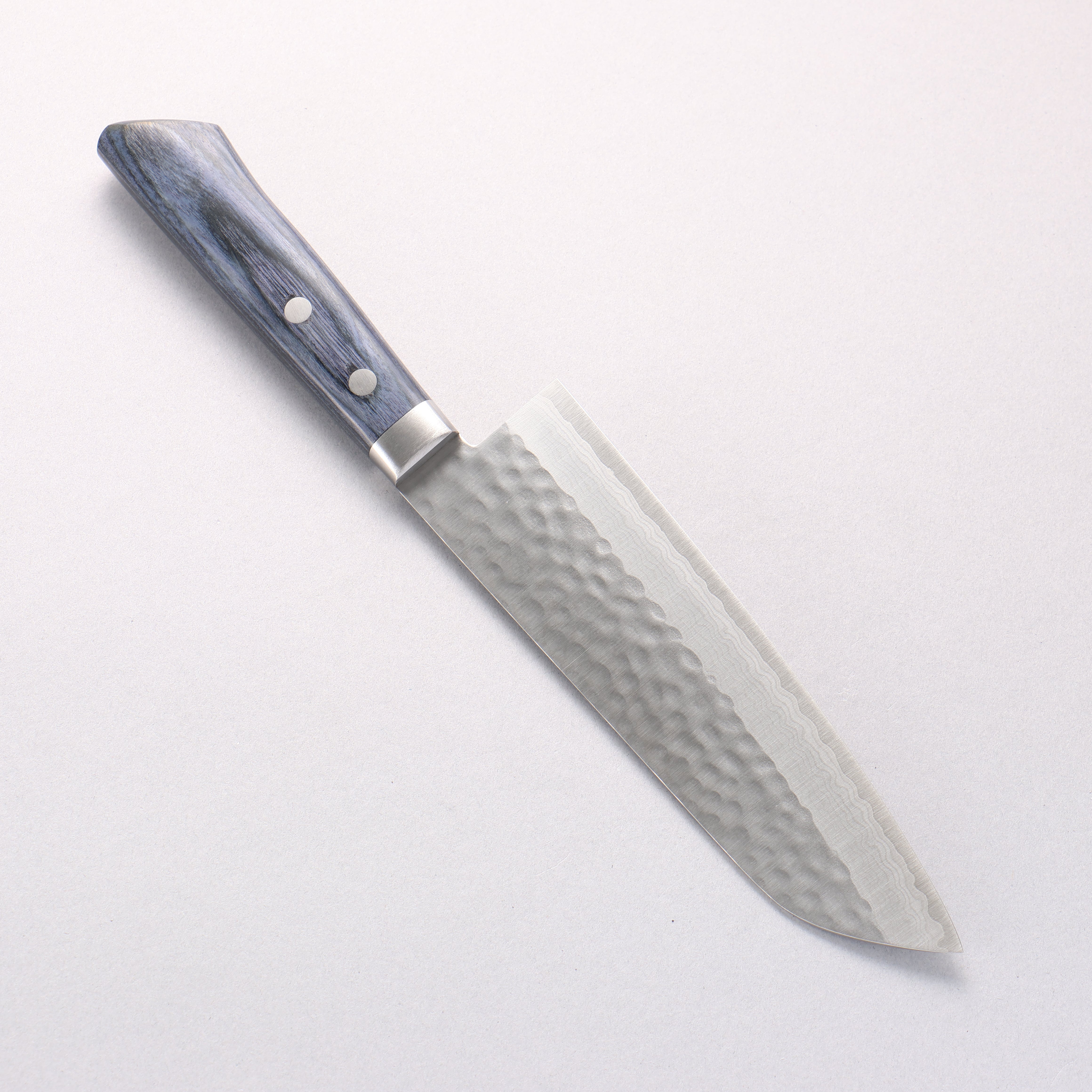 Kunihira Kokuryu VG10 Hammered Damascus Santoku 170mm Navy blue Pakka wood Handle - Japanny - Best Japanese Knife