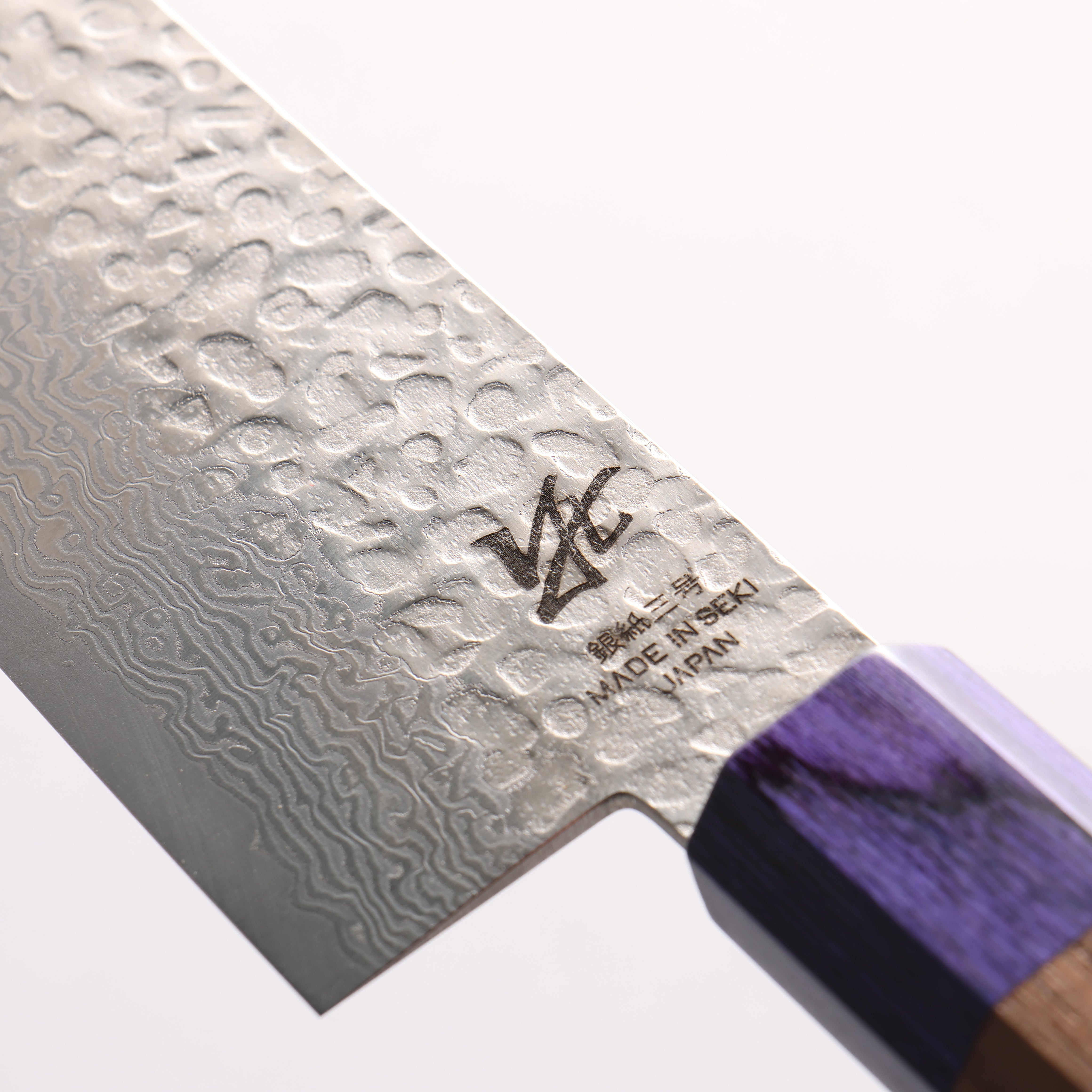 Seisuke Silver Steel No.3 Hammered Damascus Matte Kiritsuke Gyuto 210mm Walnut (With Double Blue Pakka wood) Handle - Japanny - Best Japanese Knife