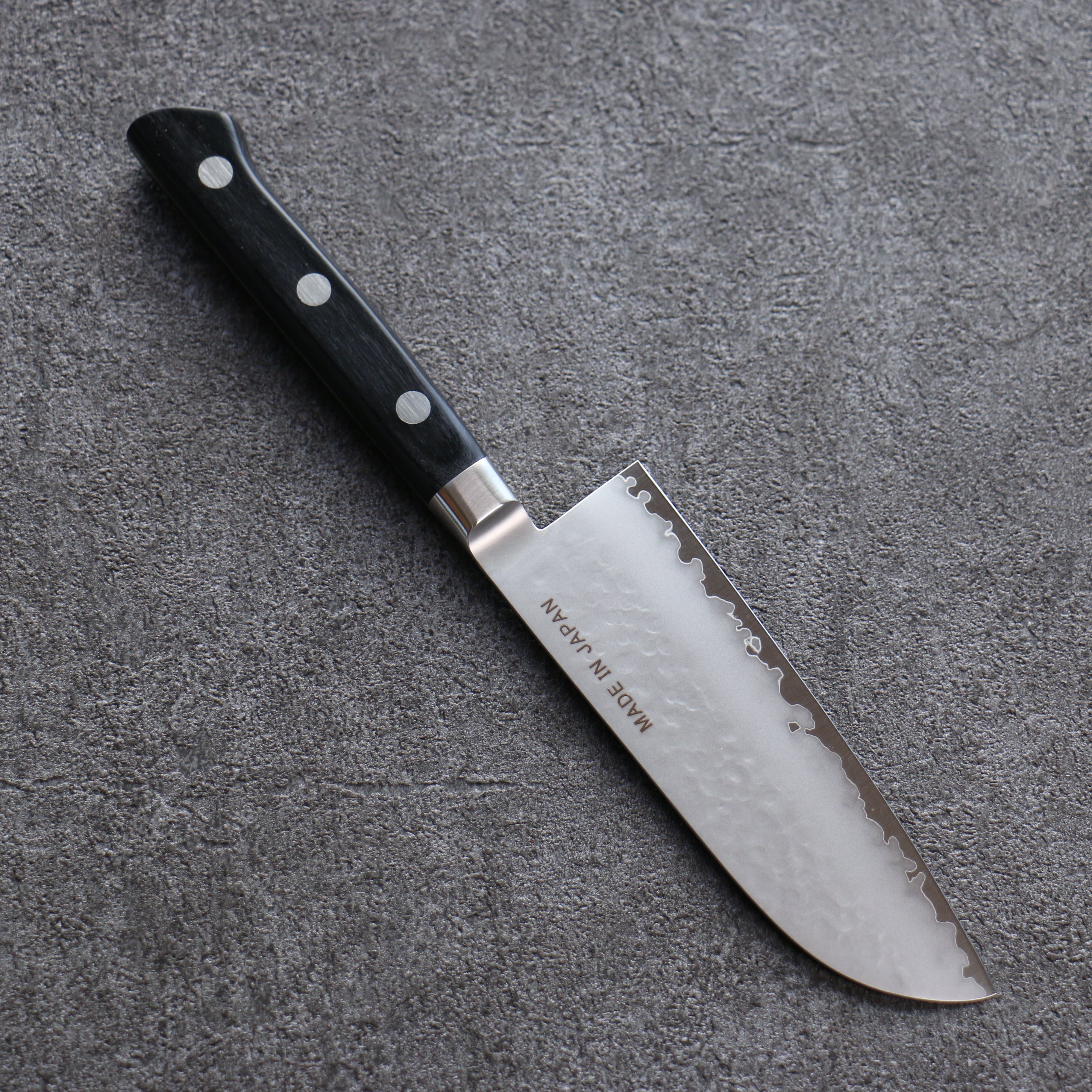 Seisuke VG5 Hammered Kasumitogi Santoku 120mm Black Pakka wood Handle - Japanny - Best Japanese Knife