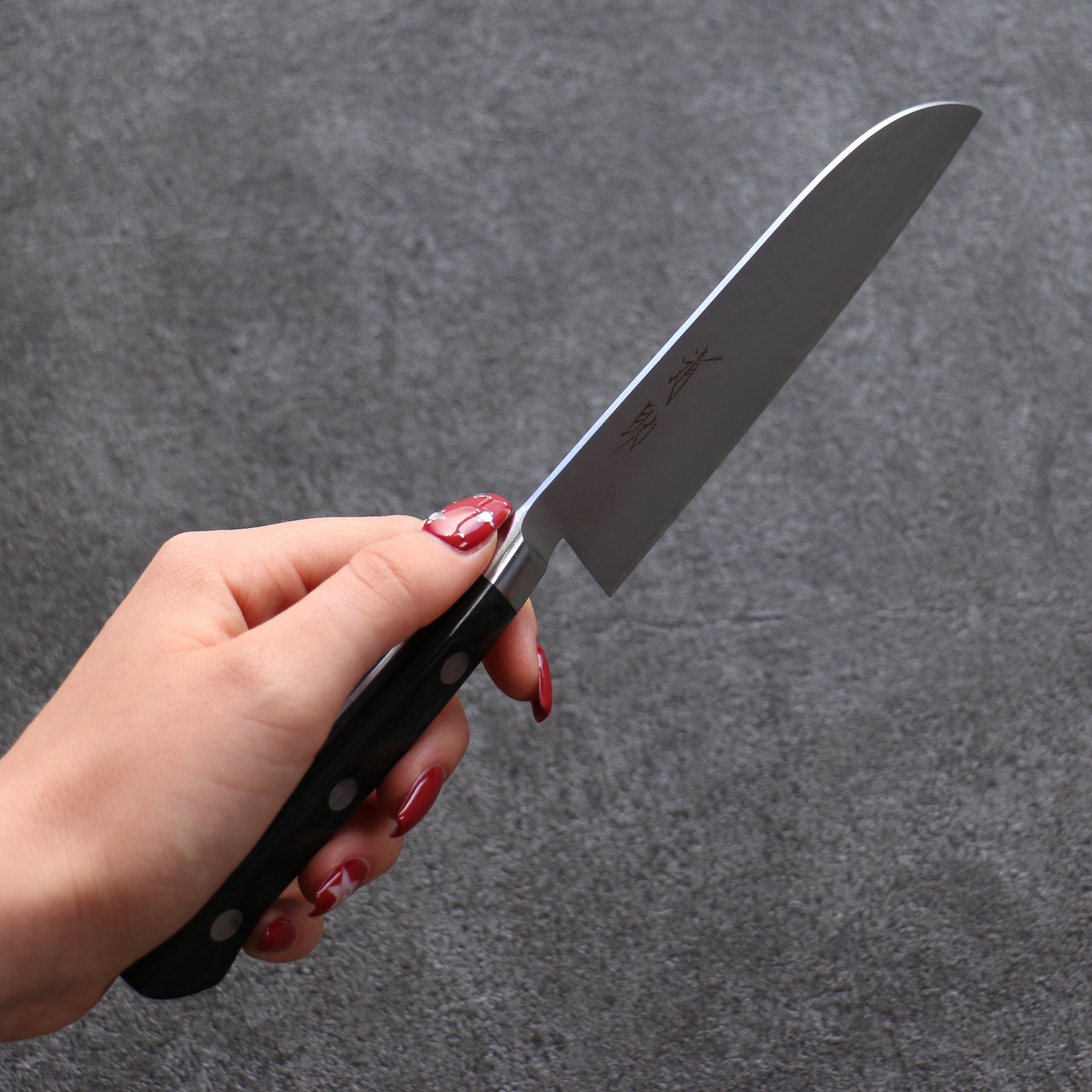 Seisuke VG5 Hammered Kasumitogi Santoku 120mm Black Pakka wood Handle - Japanny - Best Japanese Knife