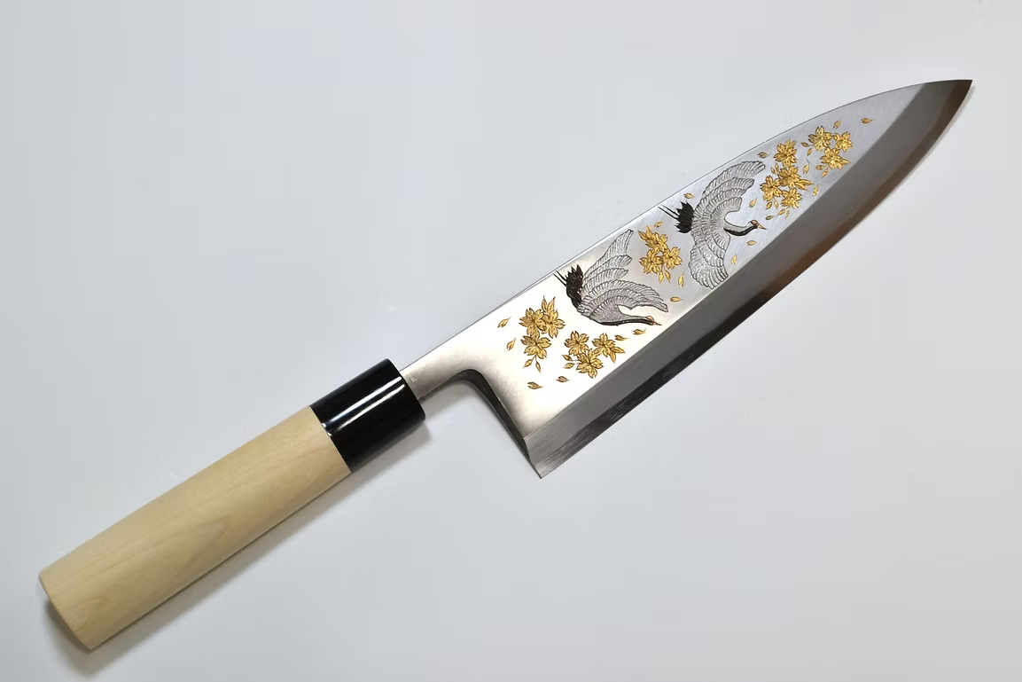Sakai Takayuki Metal Decorated Engraving by Kubota Maizuru White Steel Kasumitogi Deba 240mm Magnolia (Ferrule: Water Buffalo Horn) Handle - Japanny - Best Japanese Knife
