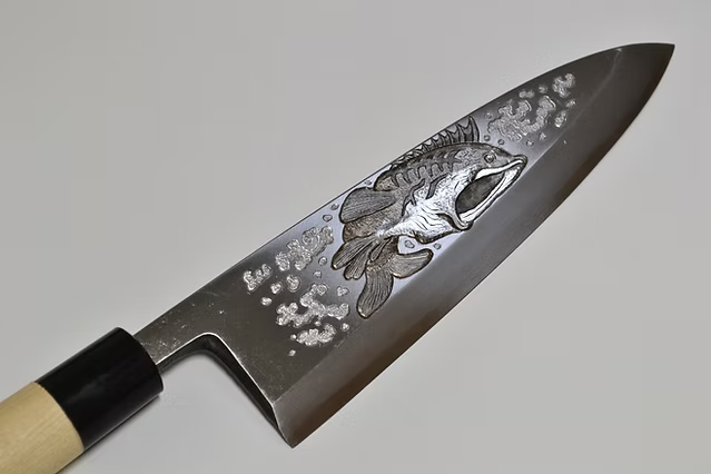 Sakai Takayuki Metal Decorated Engraving by Kubota Black Bass White Steel Kasumitogi Deba 240mm Magnolia (Ferrule: Water Buffalo Horn) Handle - Japanny - Best Japanese Knife