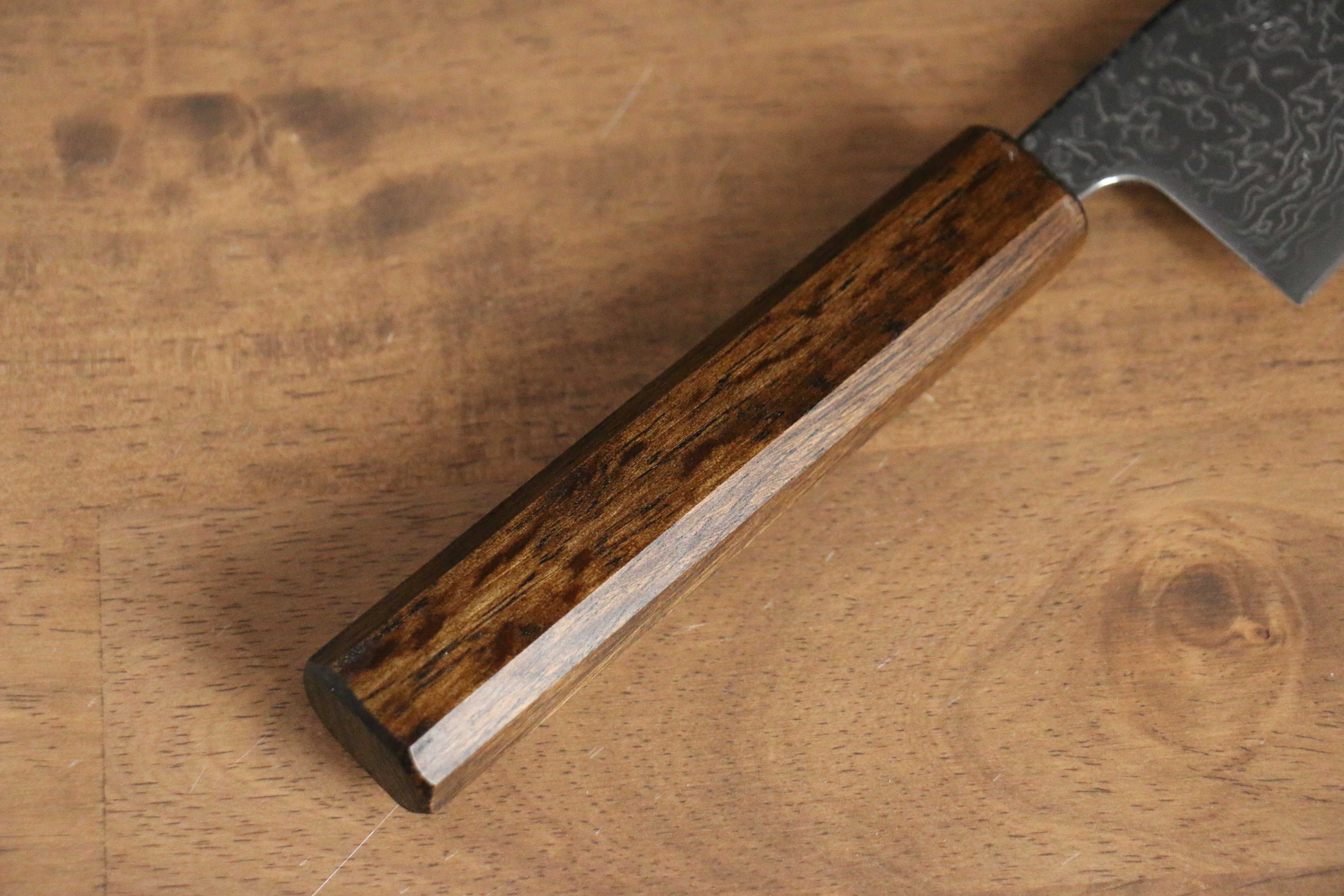 Seisuke VG10 Mirrored Finish Damascus Santoku 165mm Oak Handle - Japanny - Best Japanese Knife