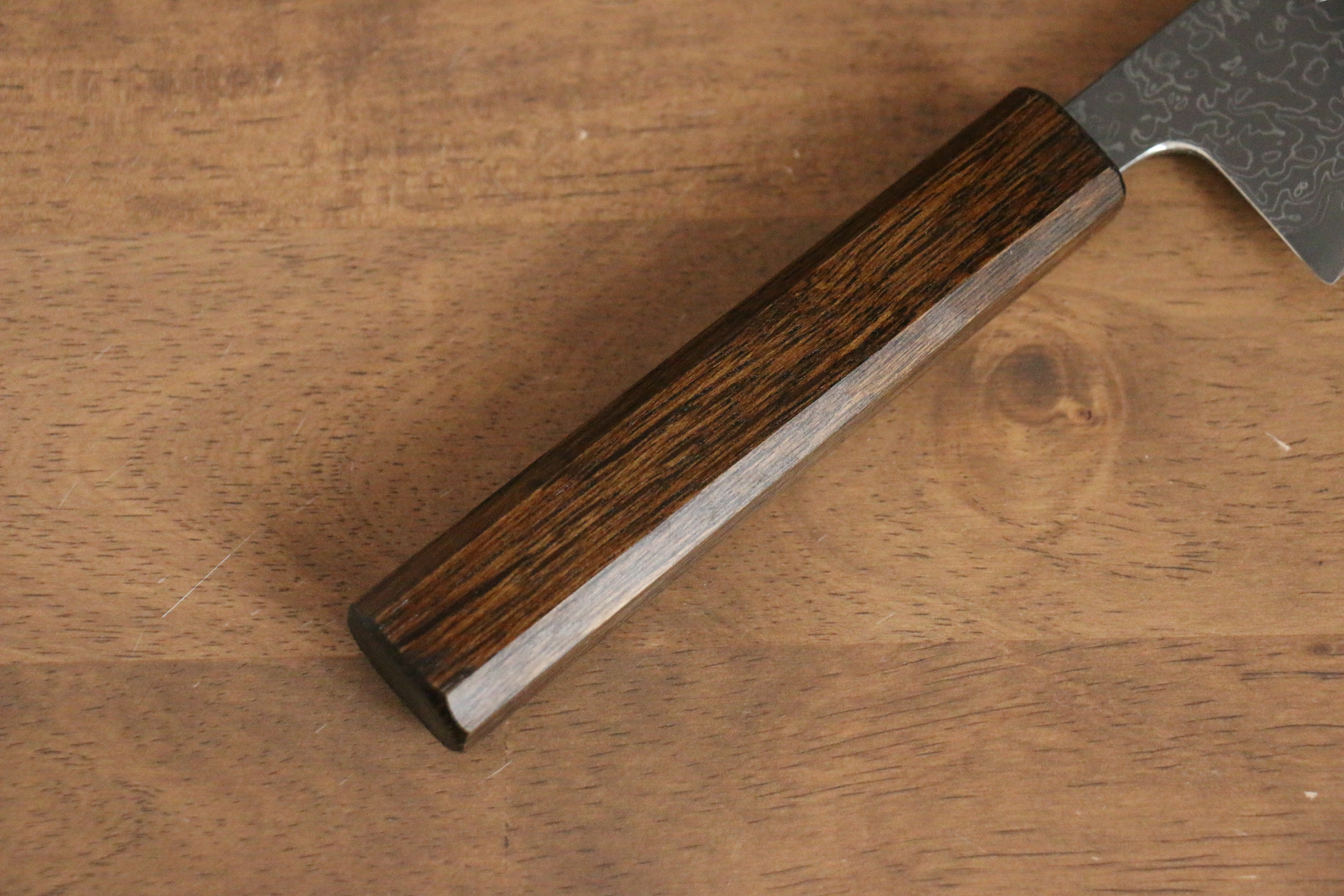 Seisuke VG10 Mirrored Finish Damascus Gyuto 210mm Oak Handle - Japanny - Best Japanese Knife