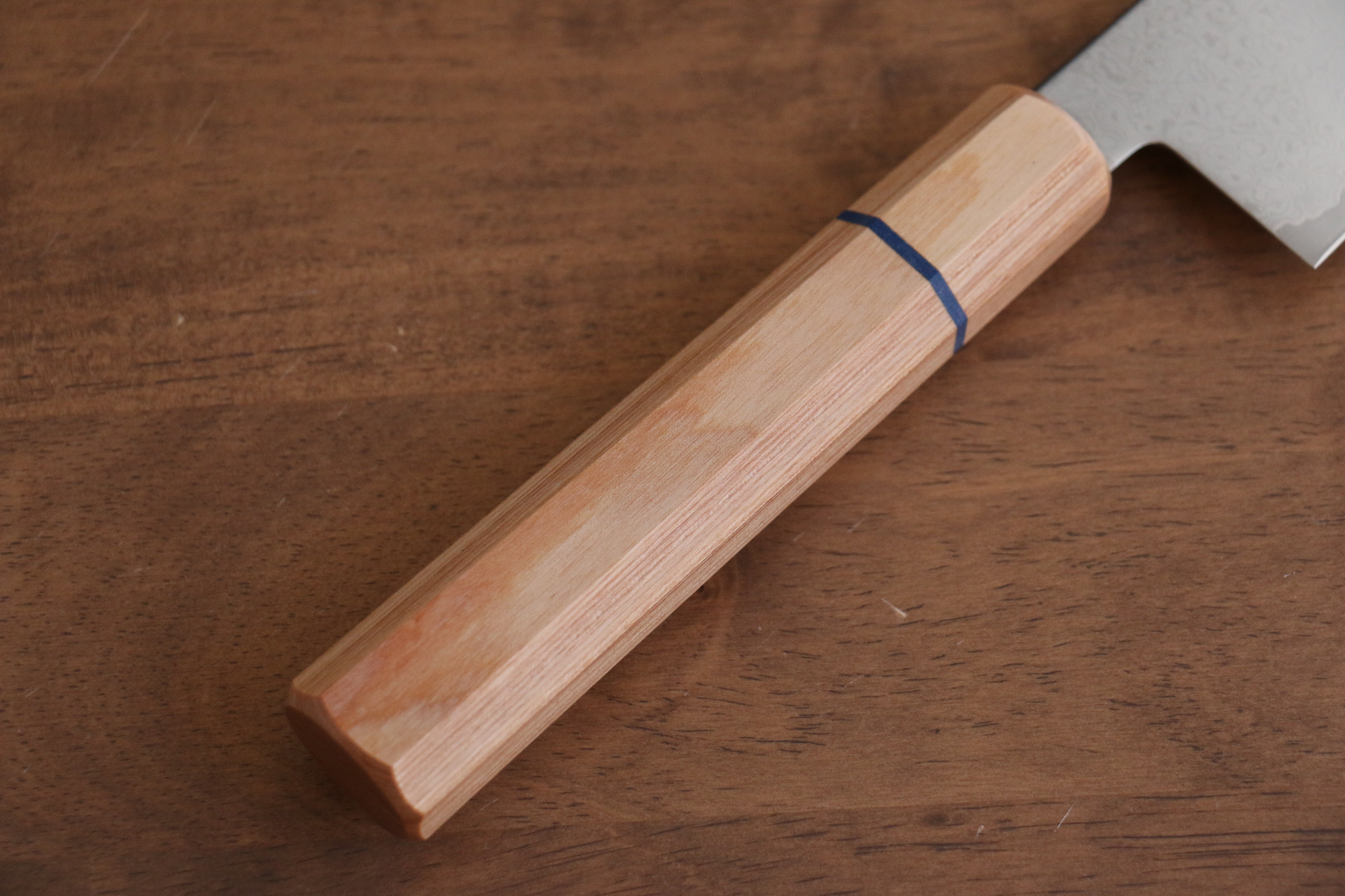 Seisuke VG10 Damascus Santoku 180mm White wood Handle - Japanny - Best Japanese Knife