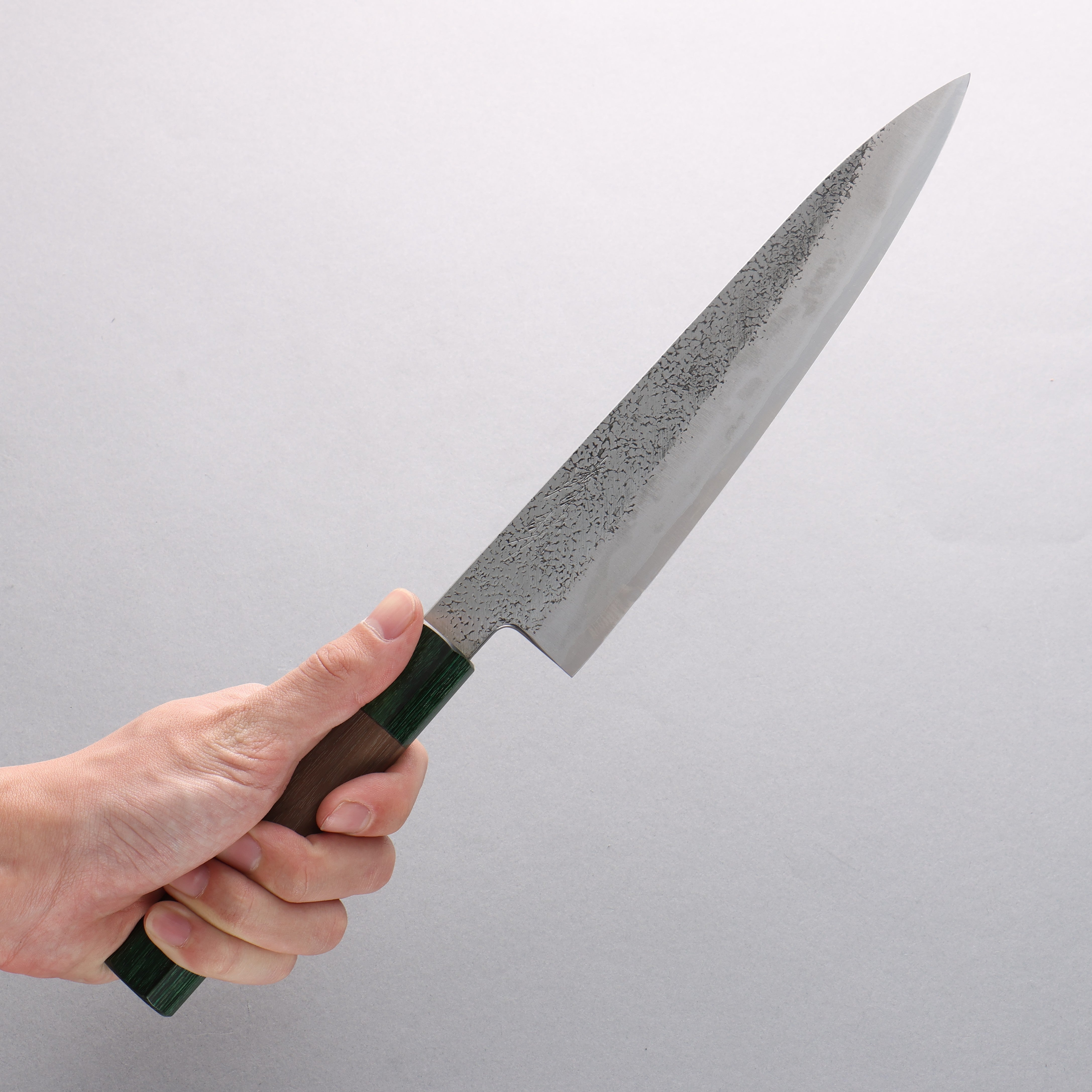 Seisuke Blue Super Hammered Gyuto 210mm Walnut (With Double Green Pakka wood) Handle - Japanny - Best Japanese Knife