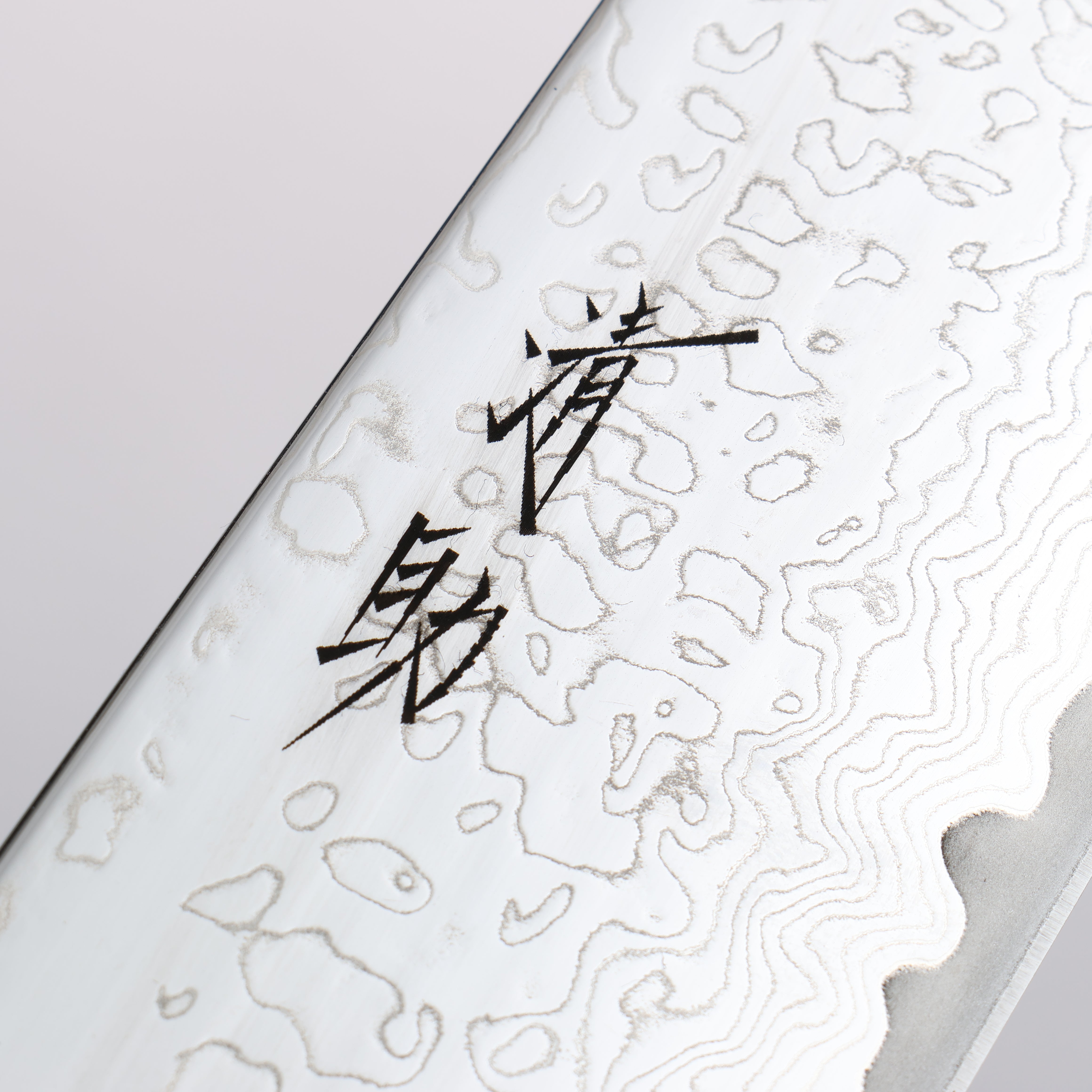 Seisuke VG10 Mirrored Finish Damascus Gyuto 240mm Oak Handle - Japanny - Best Japanese Knife