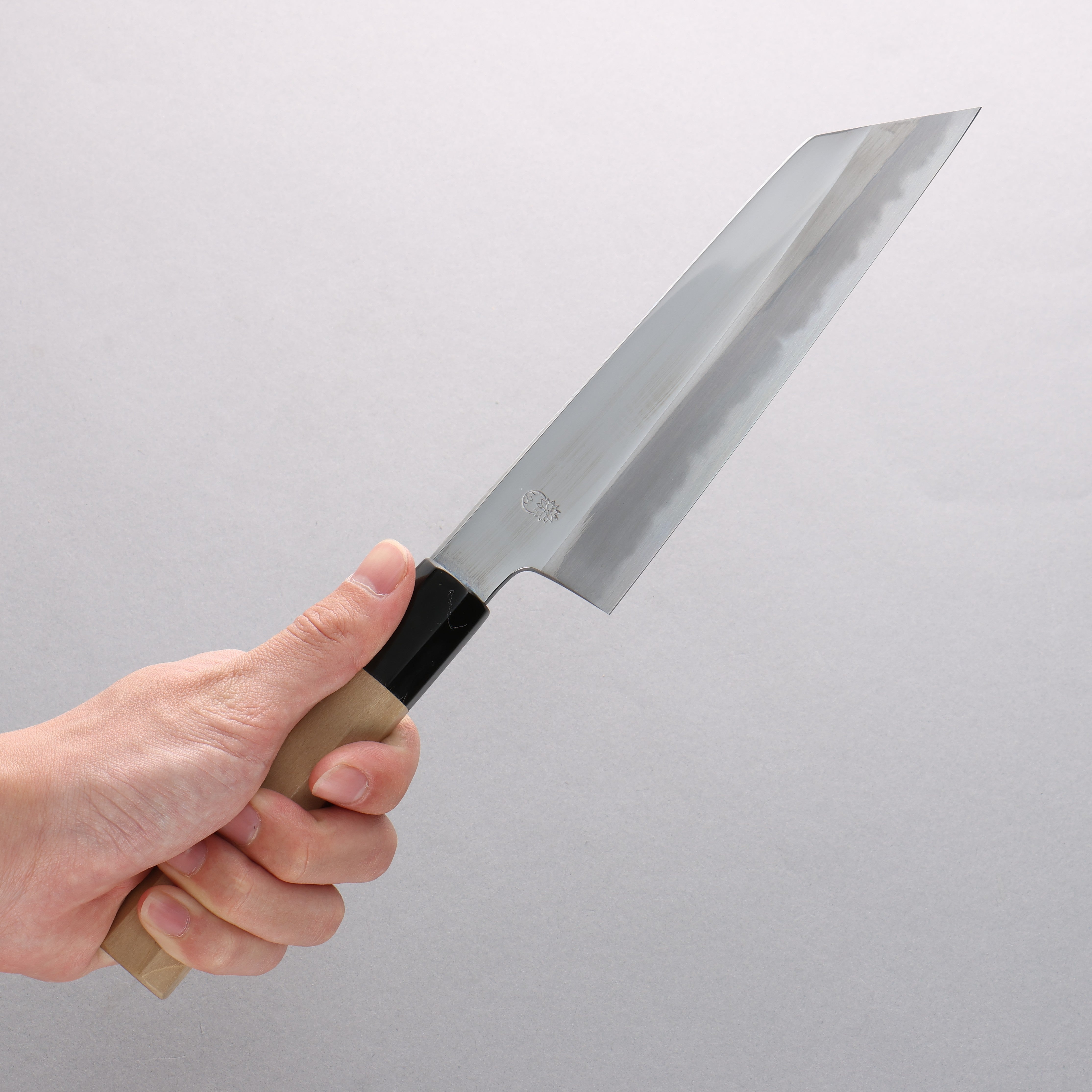 Choyo White Steel Mirrored Finish Kiritsuke Santoku 180mm Magnolia Handle - Japanny - Best Japanese Knife