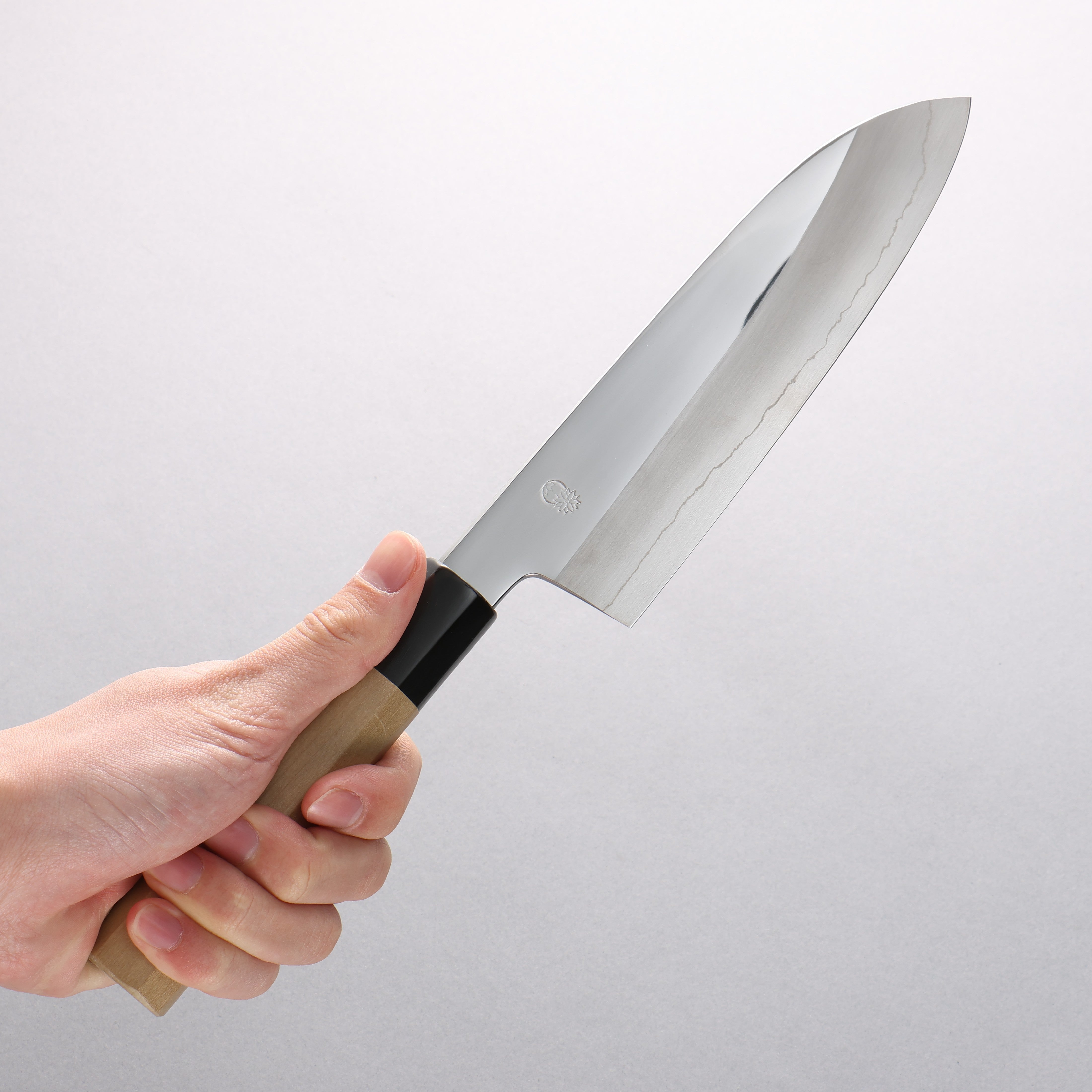 Choyo Silver Steel No.3 Mirrored Finish Santoku 180mm Magnolia Handle - Japanny - Best Japanese Knife