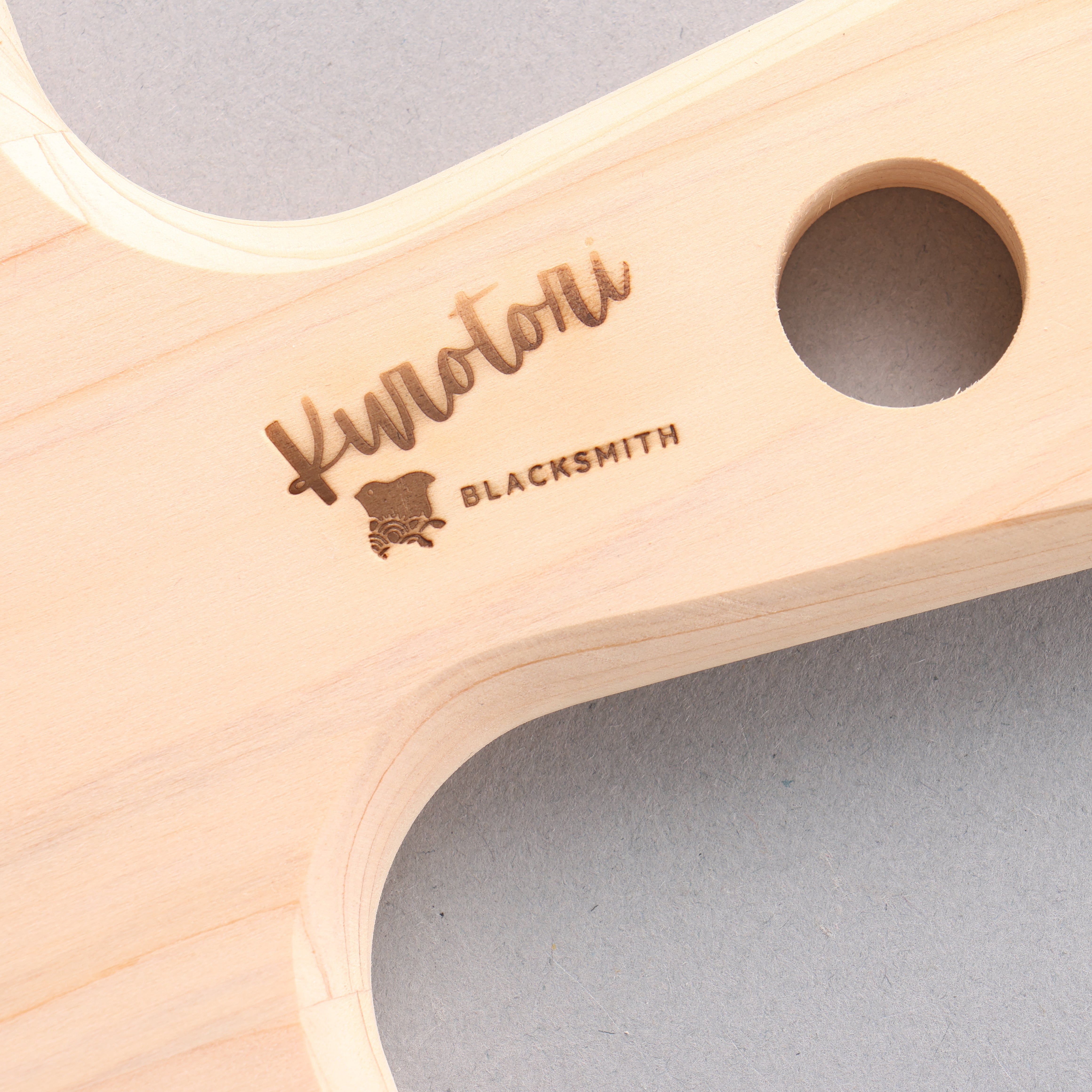 Kurotori Magnolia Cutting Board 330(250) x 120 x 15mm - Japanny - Best Japanese Knife
