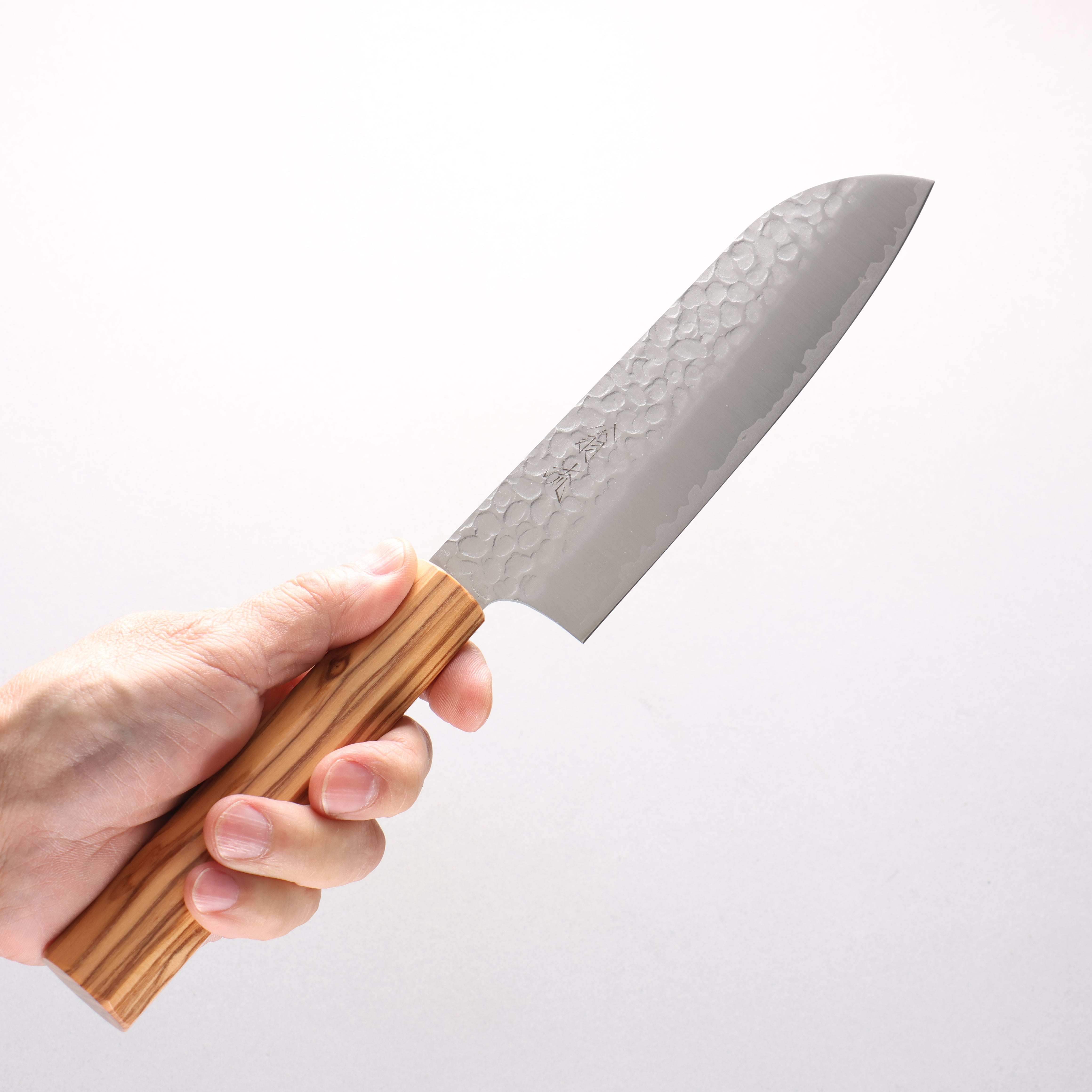 Oul VG10 Hammered Santoku 165mm Olive tree Handle - Japanny - Best Japanese Knife