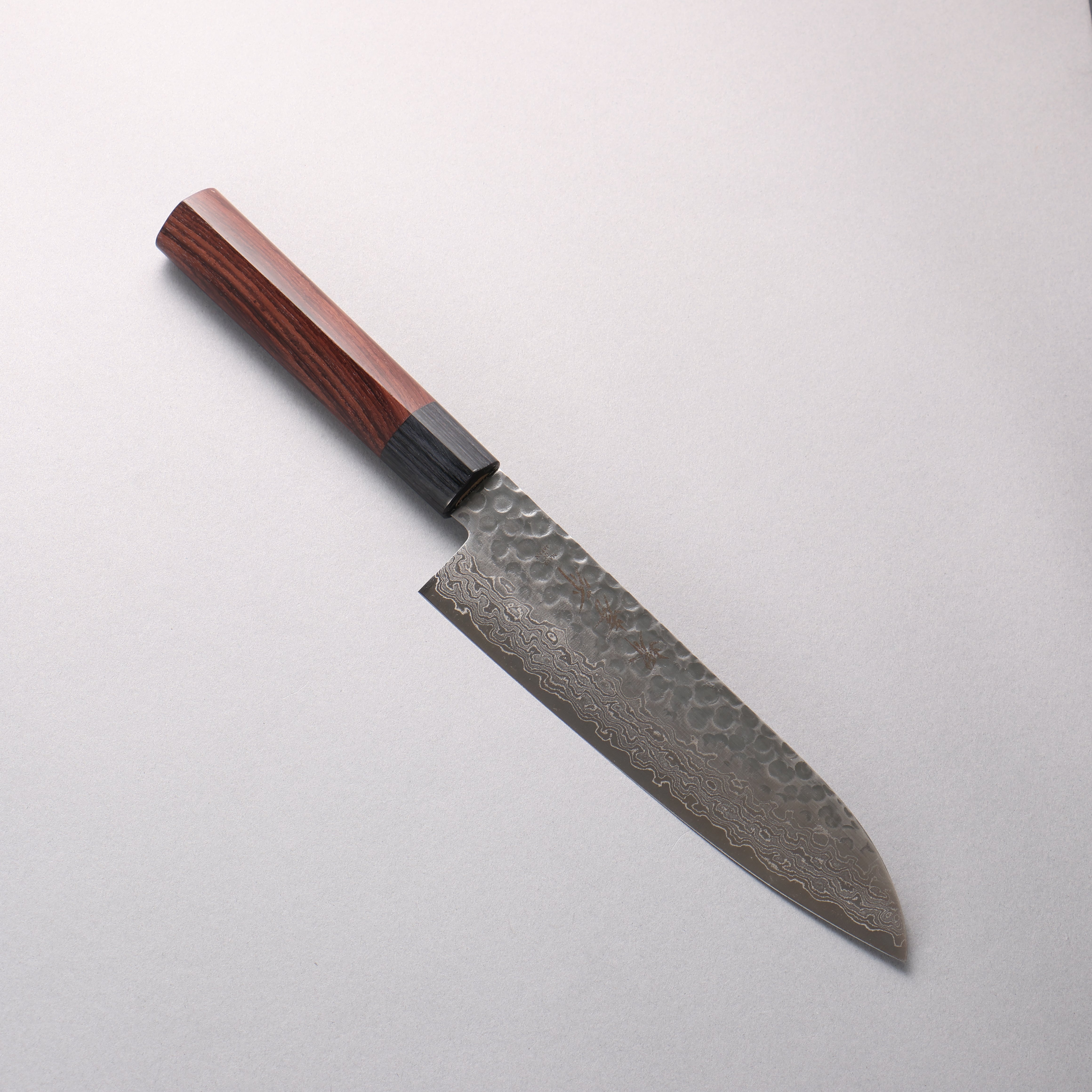 Sakai Takayuki AUS10 45-lagiger Damast-Santoku-Griff, 180 mm Shitan-Griff