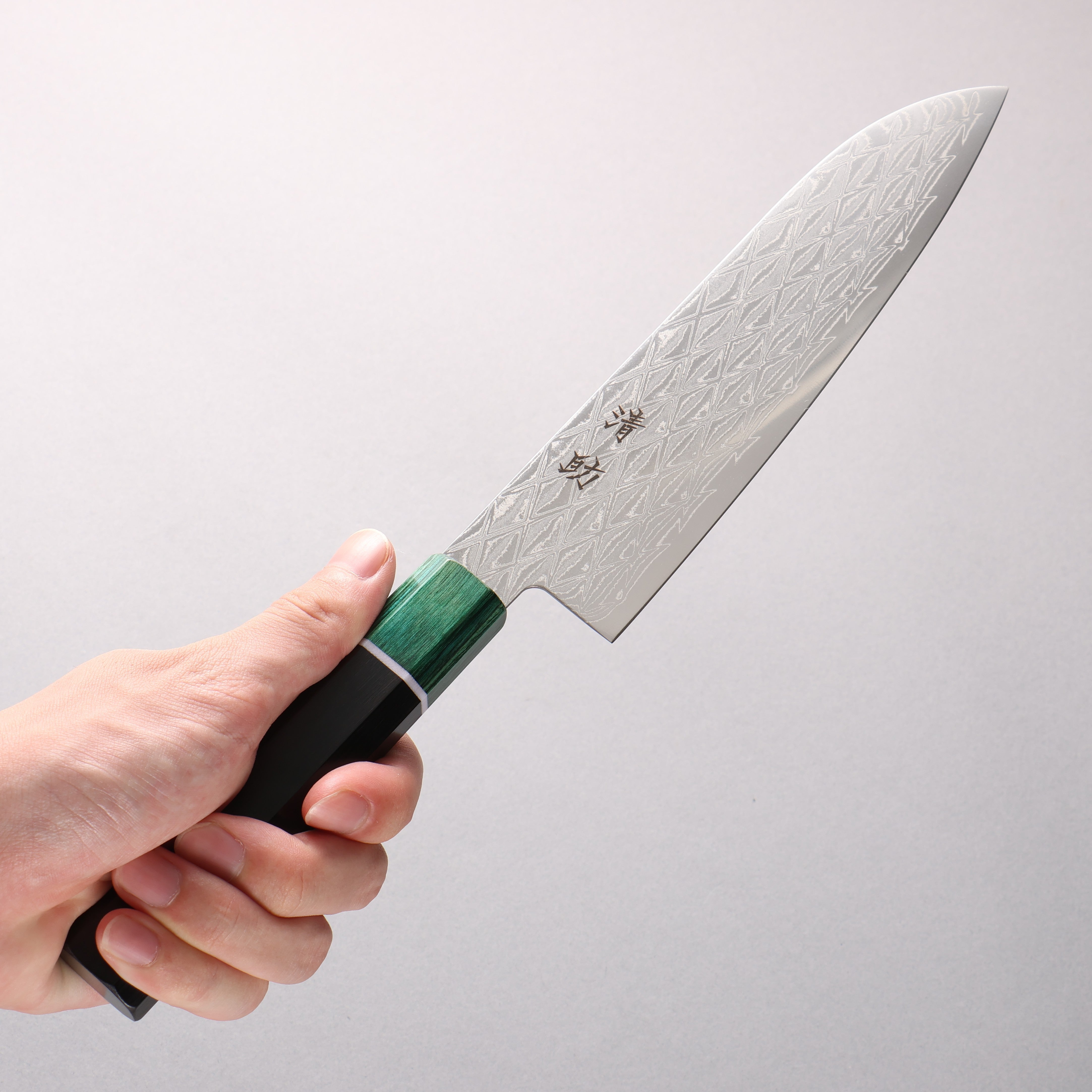 Seisuke AUS10 Mirror Crossed Santoku  180mm Black Pakka wood(ferrule: Green Pakka wood) Handle