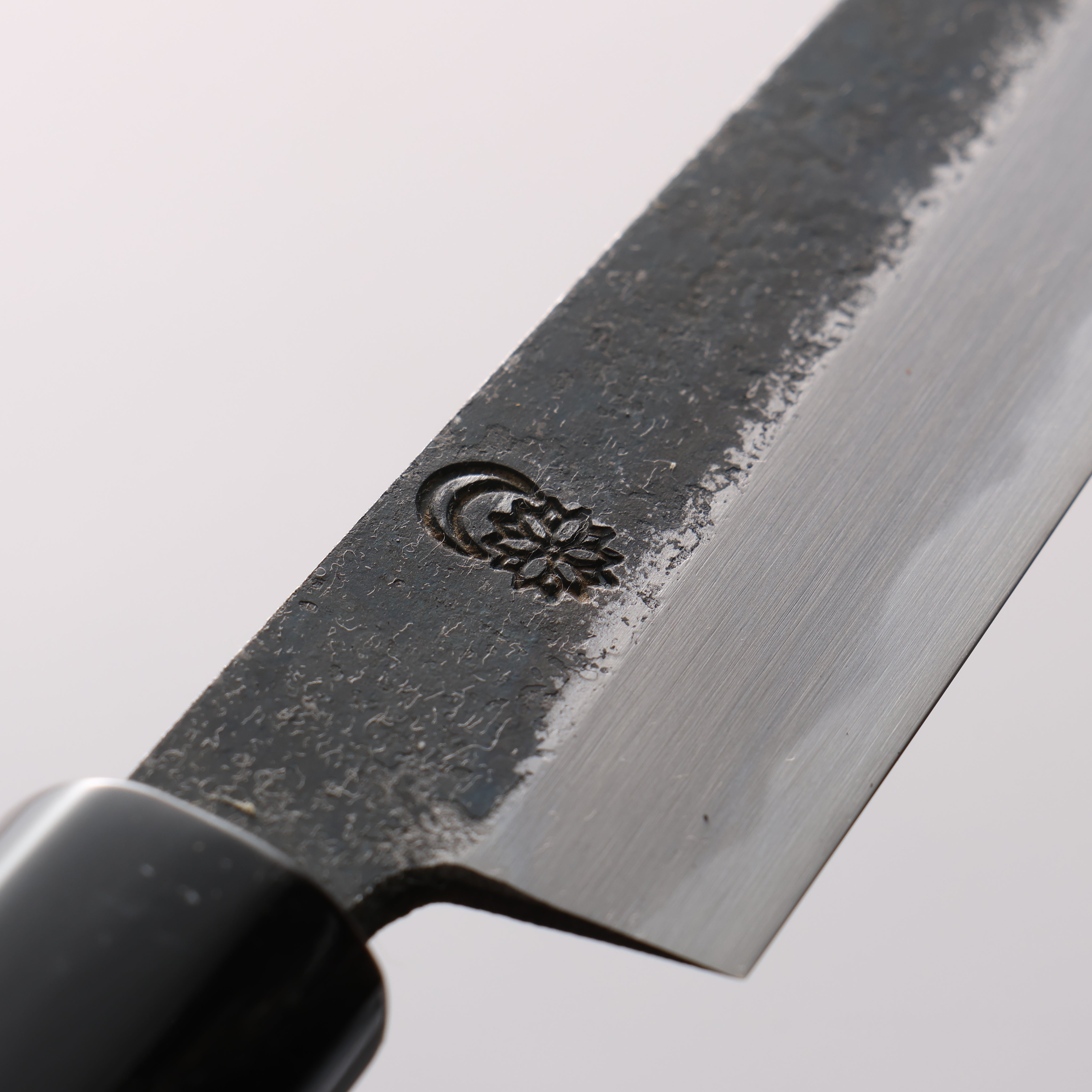 Kikuzuki White Steel Nr. 2, schwarz lackierter Petty-Utility-Griff, 150 mm, Magnolienholz
