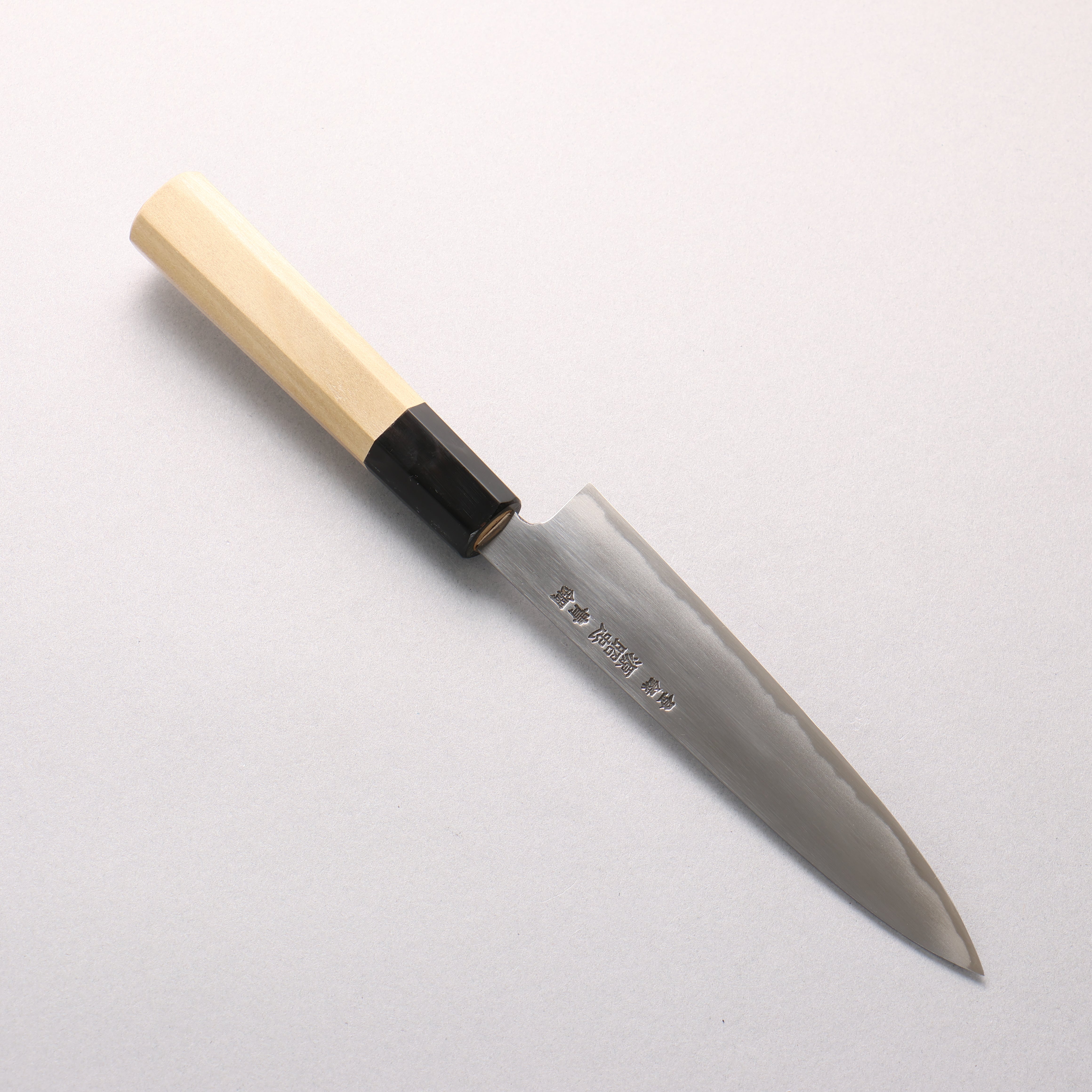 Minamoto Akitada Blue Steel No.2 Petty-Utility 150mm Magnolia Handle