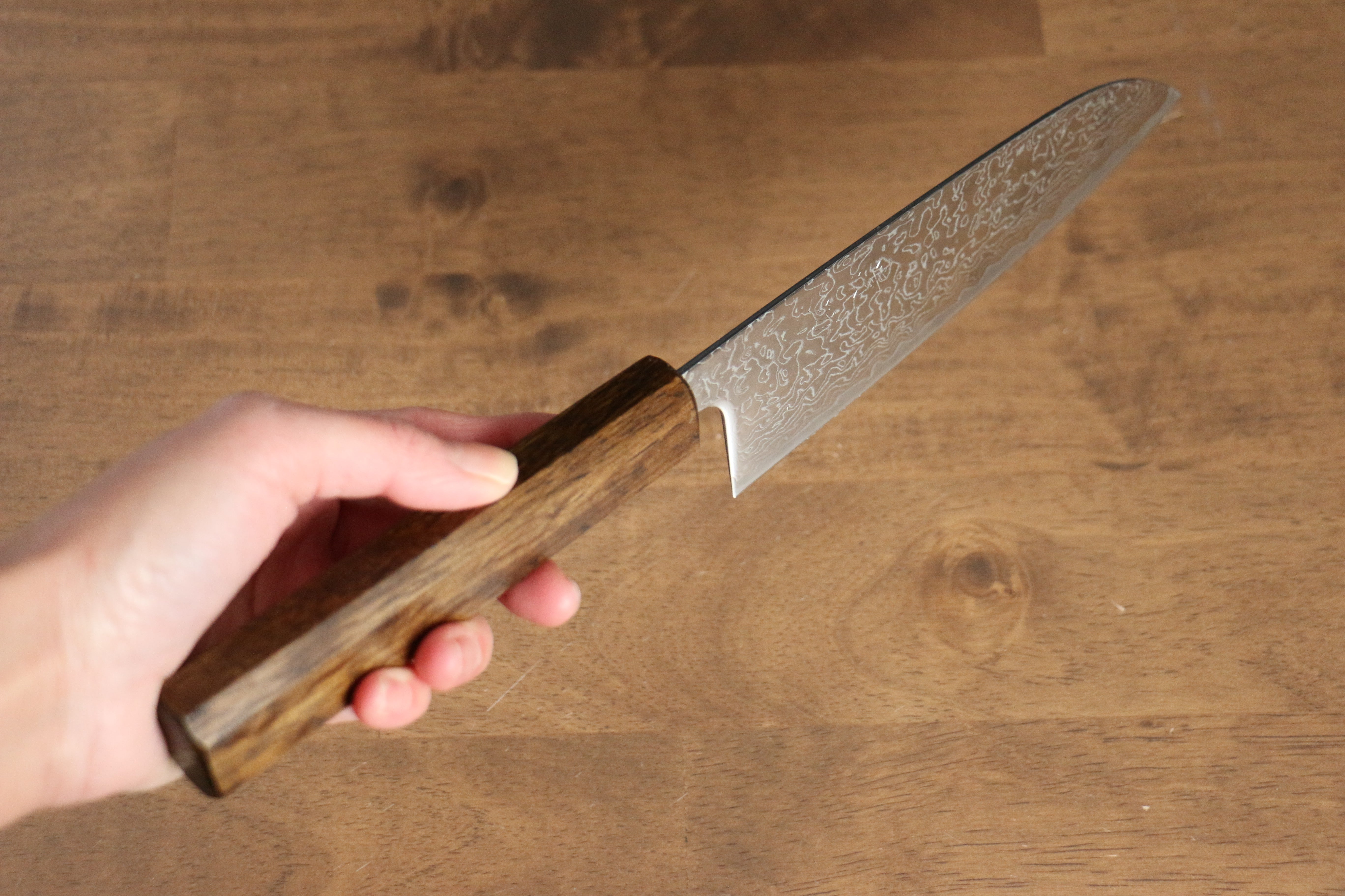 Seisuke VG10 Mirrored Finish Damascus Santoku 165mm Oak Handle - Japanny - Best Japanese Knife
