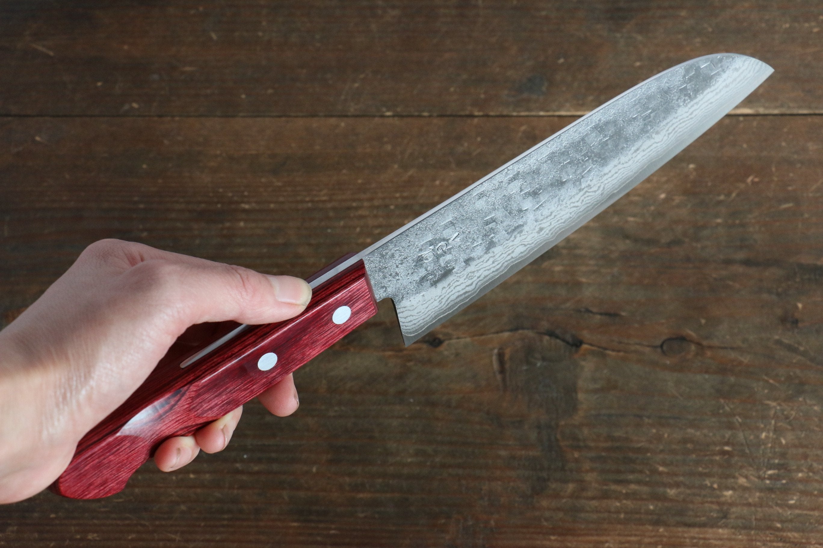 Nao Yamamoto VG10 Hammered Damascus Santoku 170mm Red Pakka wood Handle - Japanny - Best Japanese Knife