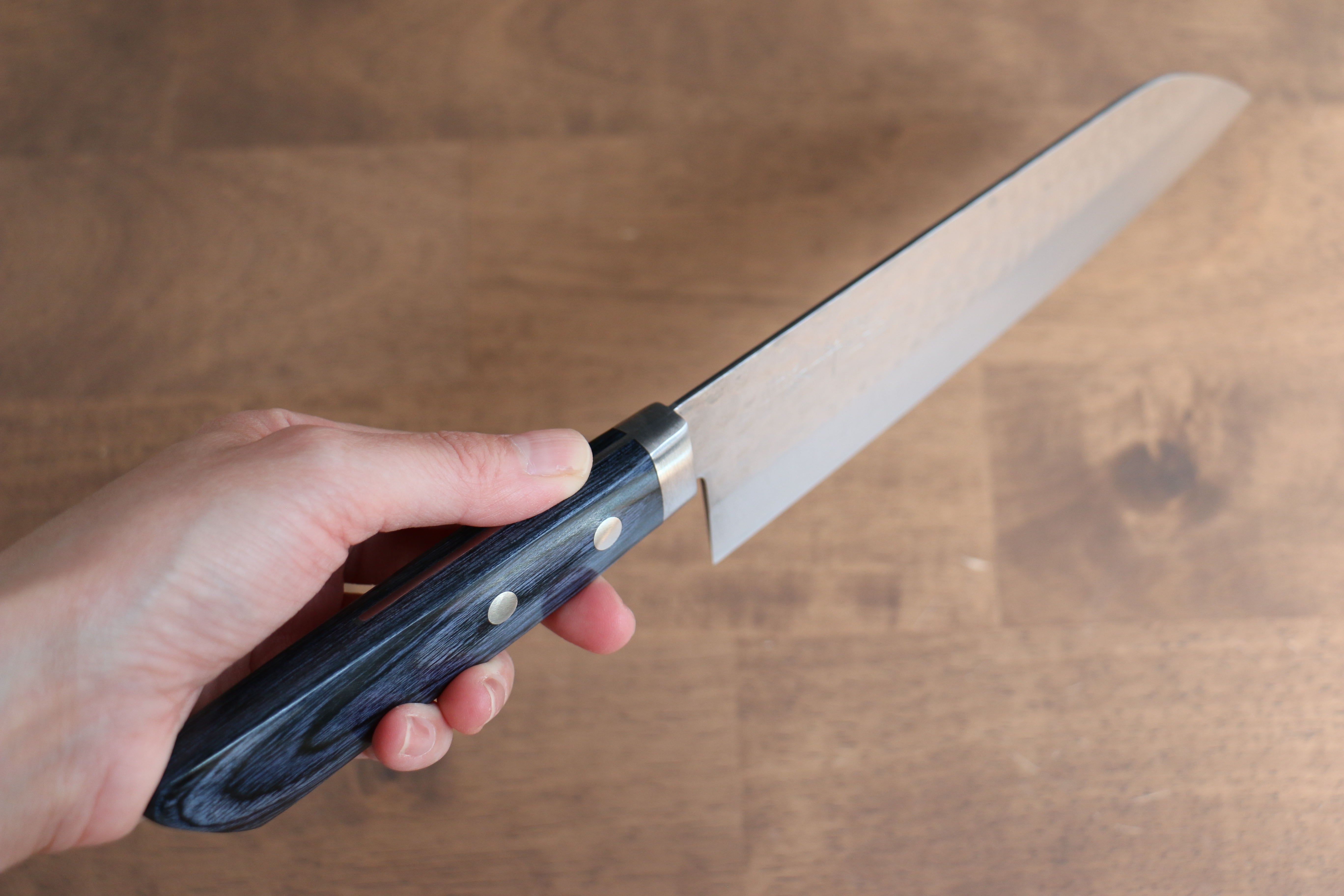 Kunihira Kokuryu VG10 Hammered Damascus Santoku 170mm Navy blue Pakka wood Handle - Japanny - Best Japanese Knife